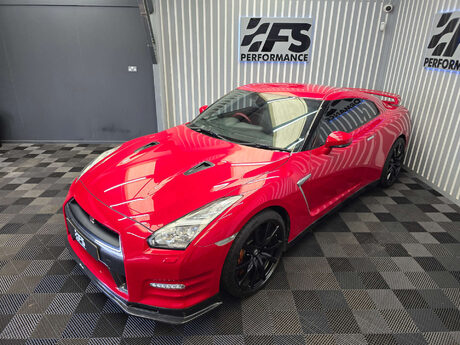 Nissan GT-R 3.8 V6 Premium Black Coupe 2dr Petrol Auto 4WD Euro 5 (550 ps) 17