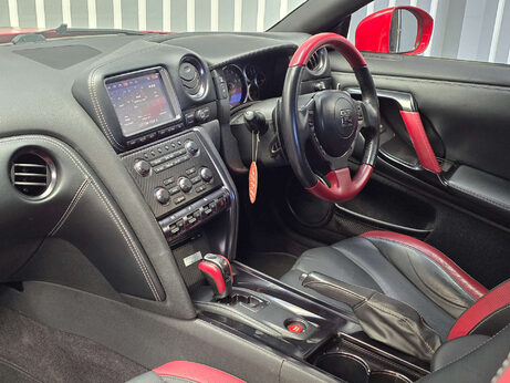 Nissan GT-R 3.8 V6 Premium Black Coupe 2dr Petrol Auto 4WD Euro 5 (550 ps) 18