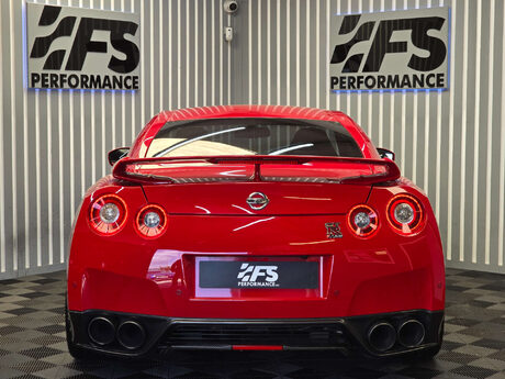 Nissan GT-R 3.8 V6 Premium Black Coupe 2dr Petrol Auto 4WD Euro 5 (550 ps) 35