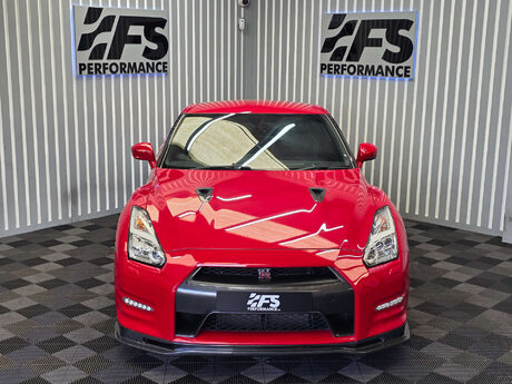 Nissan GT-R 3.8 V6 Premium Black Coupe 2dr Petrol Auto 4WD Euro 5 (550 ps) 41