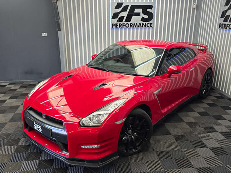 Nissan GT-R 3.8 V6 Premium Black Coupe 2dr Petrol Auto 4WD Euro 5 (550 ps) 42