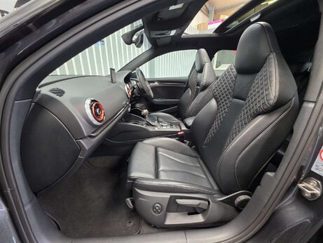 Audi RS3 2.5 TFSI Audi Sport Edition Sportback 5dr Petrol S Tronic quattro Euro 6 (s 5