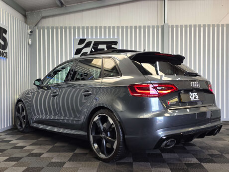 Audi RS3 2.5 TFSI Sportback 5dr Petrol S Tronic quattro Euro 6 (s/s) (Nav) (367 ps) 4