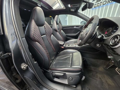 Audi RS3 2.5 TFSI Sportback 5dr Petrol S Tronic quattro Euro 6 (s/s) (Nav) (367 ps) 7