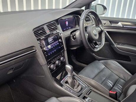 Volkswagen Golf 2.0 TSI BlueMotion Tech R Hatchback 5dr Petrol DSG 4Motion Euro 6 (s/s) (31 17