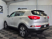 Kia Sportage 1.7 CRDi EcoDynamics 3 SUV 5dr Diesel Manual 2WD Euro 5 (s/s) (114 bhp) 4