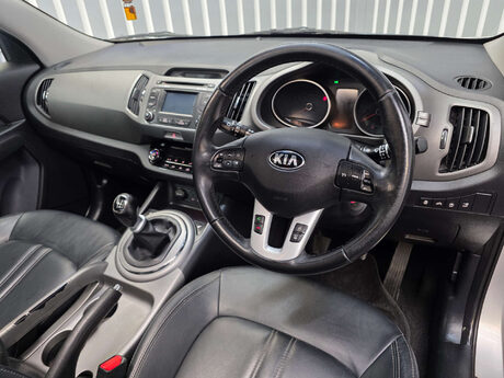 Kia Sportage 1.7 CRDi EcoDynamics 3 SUV 5dr Diesel Manual 2WD Euro 5 (s/s) (114 bhp) 38