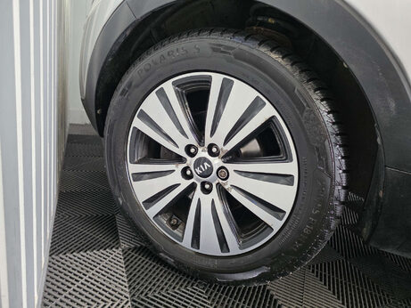 Kia Sportage 1.7 CRDi EcoDynamics 3 SUV 5dr Diesel Manual 2WD Euro 5 (s/s) (114 bhp) 23