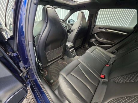 Audi S3 2.0 TFSI Black Edition Sportback 5dr Petrol S Tronic quattro Euro 6 (s/s) ( 19