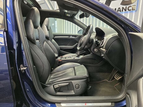 Audi S3 2.0 TFSI Black Edition Sportback 5dr Petrol S Tronic quattro Euro 6 (s/s) ( 35