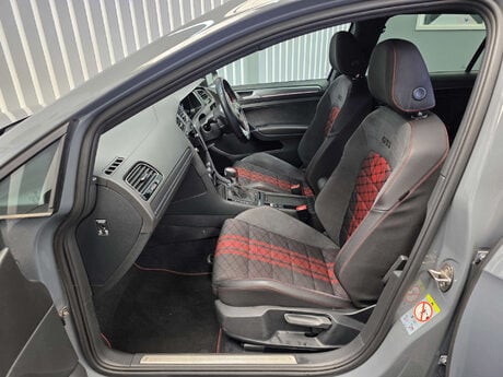 Volkswagen Golf 2.0 TSI GTI TCR Hatchback 5dr Petrol DSG Euro 6 (s/s) (290 ps) 22