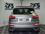 Porsche Cayenne 4.2 TD V8 S SUV 5dr Diesel TiptronicS 4WD Euro 5 (s/s) (385 ps) 6