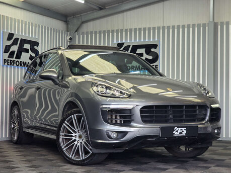 Porsche Cayenne 4.2 TD V8 S SUV 5dr Diesel TiptronicS 4WD Euro 5 (s/s) (385 ps)