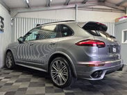 Porsche Cayenne 4.2 TD V8 S SUV 5dr Diesel TiptronicS 4WD Euro 5 (s/s) (385 ps) 5