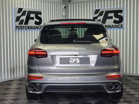Porsche Cayenne 4.2 TD V8 S SUV 5dr Diesel TiptronicS 4WD Euro 5 (s/s) (385 ps) 6