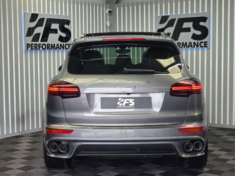 Porsche Cayenne 4.2 TD V8 S SUV 5dr Diesel TiptronicS 4WD Euro 5 (s/s) (385 ps) 2