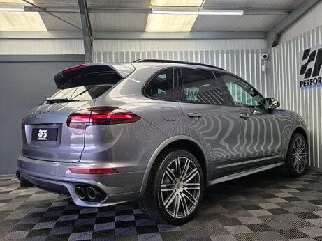 Porsche Cayenne 4.2 TD V8 S SUV 5dr Diesel TiptronicS 4WD Euro 5 (s/s) (385 ps) 3