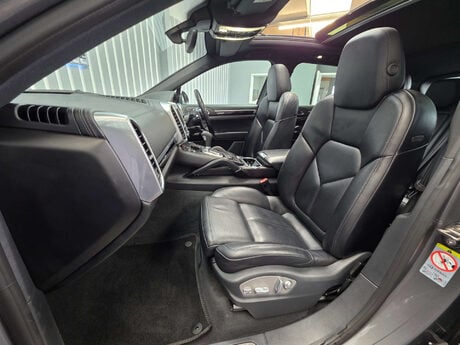 Porsche Cayenne 4.2 TD V8 S SUV 5dr Diesel TiptronicS 4WD Euro 5 (s/s) (385 ps) 10