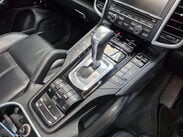 Porsche Cayenne 4.2 TD V8 S SUV 5dr Diesel TiptronicS 4WD Euro 5 (s/s) (385 ps) 11