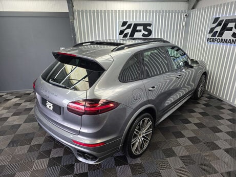 Porsche Cayenne 4.2 TD V8 S SUV 5dr Diesel TiptronicS 4WD Euro 5 (s/s) (385 ps) 16