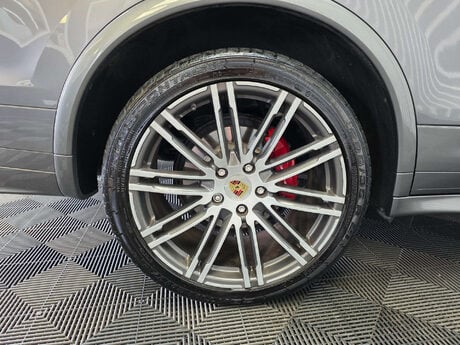 Porsche Cayenne 4.2 TD V8 S SUV 5dr Diesel TiptronicS 4WD Euro 5 (s/s) (385 ps) 28
