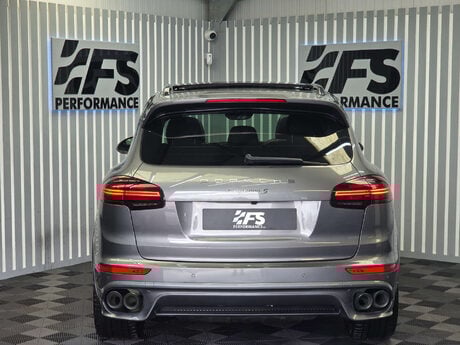Porsche Cayenne 4.2 TD V8 S SUV 5dr Diesel TiptronicS 4WD Euro 5 (s/s) (385 ps) 37