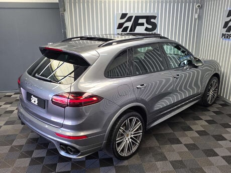Porsche Cayenne 4.2 TD V8 S SUV 5dr Diesel TiptronicS 4WD Euro 5 (s/s) (385 ps) 38