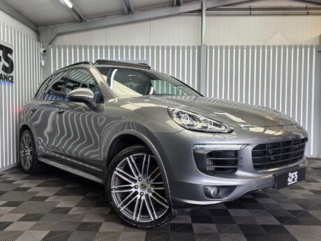 Porsche Cayenne 4.2 TD V8 S SUV 5dr Diesel TiptronicS 4WD Euro 5 (s/s) (385 ps) 42