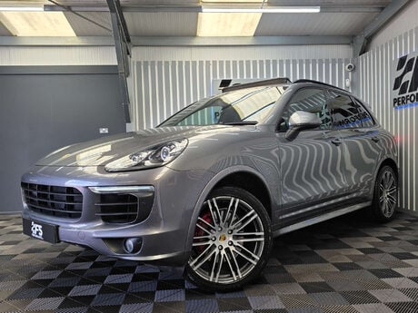 Porsche Cayenne 4.2 TD V8 S SUV 5dr Diesel TiptronicS 4WD Euro 5 (s/s) (385 ps) 44