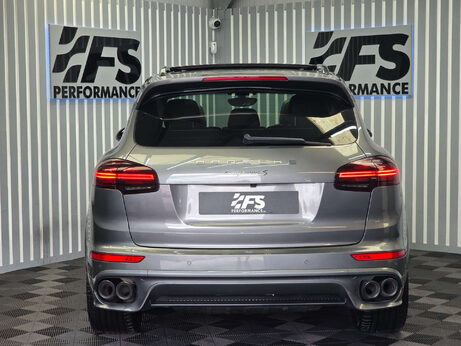 Porsche Cayenne 4.2 TD V8 S SUV 5dr Diesel TiptronicS 4WD Euro 5 (s/s) (385 ps) 42