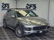Porsche Cayenne 4.2 TD V8 S SUV 5dr Diesel TiptronicS 4WD Euro 5 (s/s) (385 ps) 49