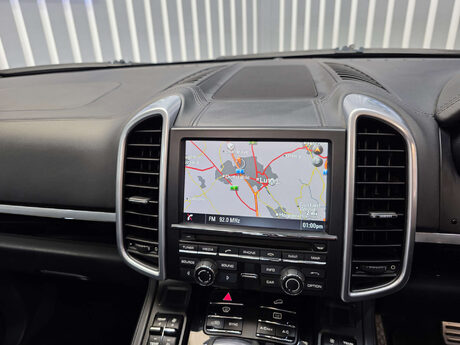 Porsche Cayenne 4.2 TD V8 S SUV 5dr Diesel TiptronicS 4WD Euro 5 (s/s) (385 ps) 14