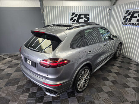 Porsche Cayenne 4.2 TD V8 S SUV 5dr Diesel TiptronicS 4WD Euro 5 (s/s) (385 ps) 16