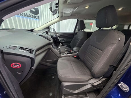 Ford Kuga 2.0 TDCi Zetec SUV 5dr Diesel Manual 2WD Euro 6 (s/s) (150 ps) 5