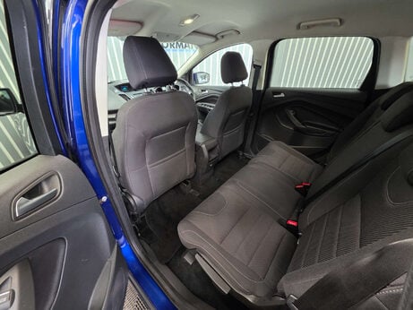 Ford Kuga 2.0 TDCi Zetec SUV 5dr Diesel Manual 2WD Euro 6 (s/s) (150 ps) 17