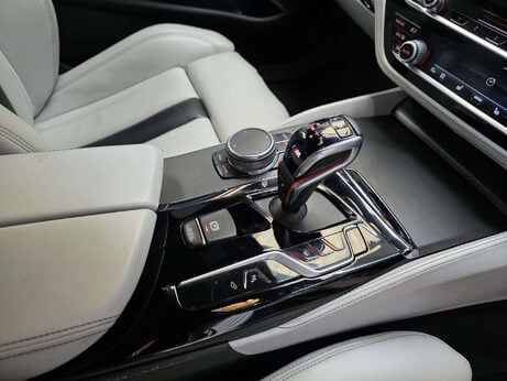 BMW M5 4.4 V8 GPF Saloon 4dr Petrol Steptronic xDrive Euro 6 (s/s) (600 ps) 6