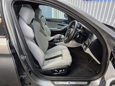 BMW M5 4.4 V8 GPF Saloon 4dr Petrol Steptronic xDrive Euro 6 (s/s) (600 ps) 22
