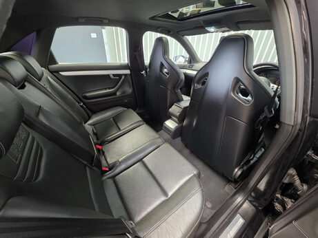 Audi RS4 4.2 Saloon 4dr Petrol Manual quattro (324 g/km, 415 bhp) 17