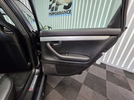Audi RS4 4.2 Saloon 4dr Petrol Manual quattro (324 g/km, 415 bhp) 27