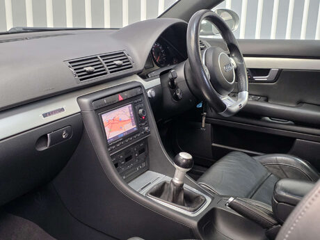 Audi RS4 4.2 Saloon 4dr Petrol Manual quattro (324 g/km, 415 bhp) 30