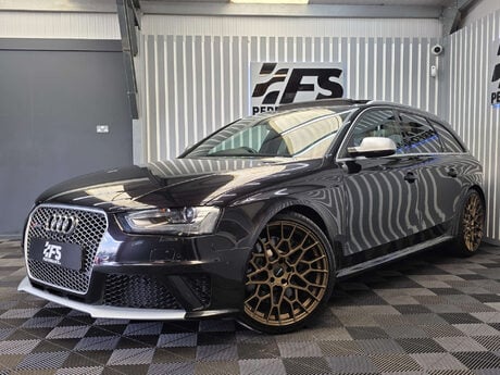Audi RS4 4.2 FSI V8 Estate 5dr Petrol S Tronic quattro Euro 5 (450 ps) 3
