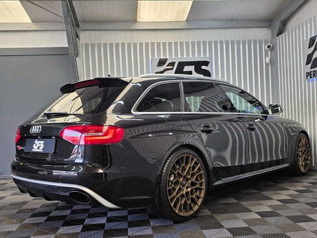 Audi RS4 4.2 FSI V8 Estate 5dr Petrol S Tronic quattro Euro 5 (450 ps) 2
