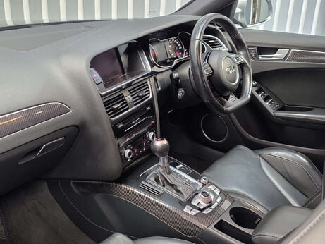 Audi RS4 4.2 FSI V8 Estate 5dr Petrol S Tronic quattro Euro 5 (450 ps) 4