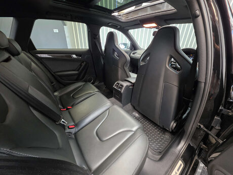 Audi RS4 4.2 FSI V8 Estate 5dr Petrol S Tronic quattro Euro 5 (450 ps) 22
