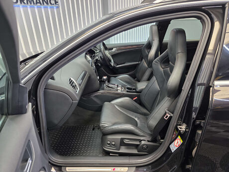 Audi RS4 4.2 FSI V8 Estate 5dr Petrol S Tronic quattro Euro 5 (450 ps) 25