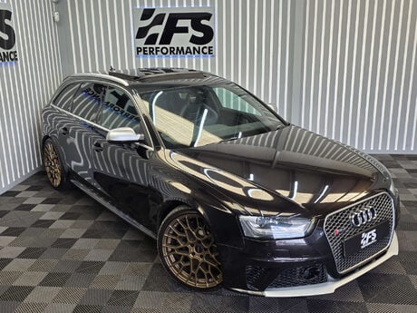 Audi RS4 4.2 FSI V8 Estate 5dr Petrol S Tronic quattro Euro 5 (450 ps) 35