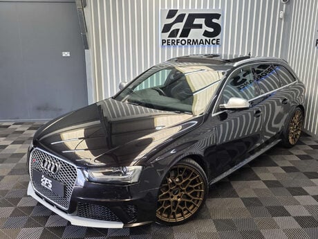 Audi RS4 4.2 FSI V8 Estate 5dr Petrol S Tronic quattro Euro 5 (450 ps) 37