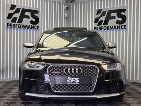 Audi RS4 4.2 FSI V8 Estate 5dr Petrol S Tronic quattro Euro 5 (450 ps) 45