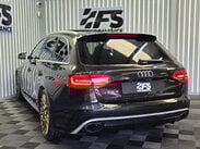 Audi RS4 4.2 FSI V8 Estate 5dr Petrol S Tronic quattro Euro 5 (450 ps) 47