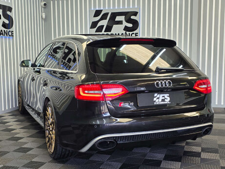 Audi RS4 4.2 FSI V8 Estate 5dr Petrol S Tronic quattro Euro 5 (450 ps) 43
